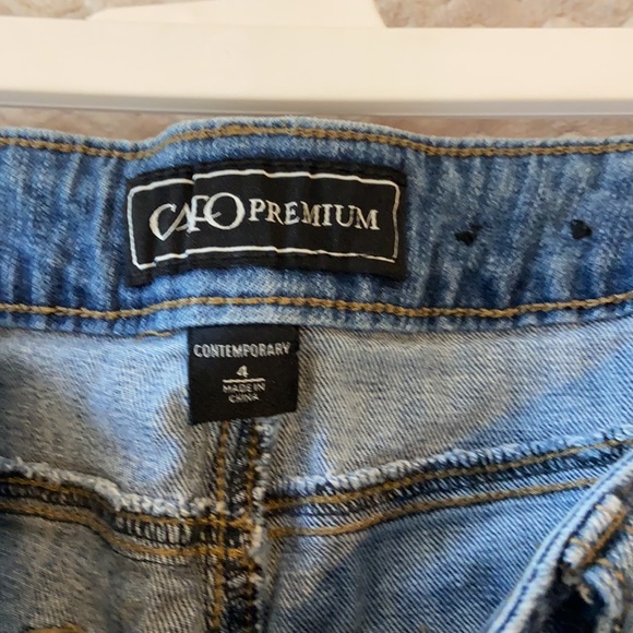 Ripped Distressed Jeans - Picture 5 of 9